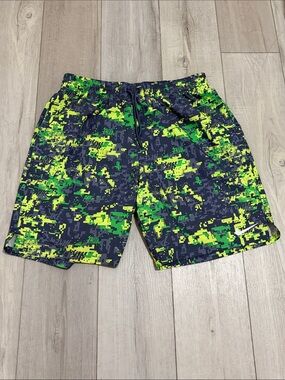 Nike Men's Swim Trunks - Neon Green & Navy Digital Camo